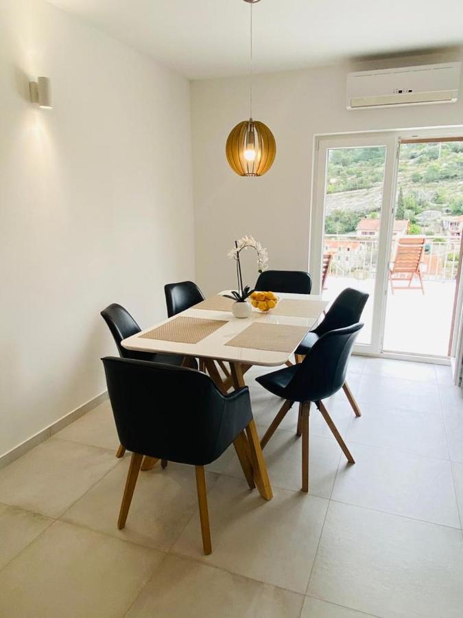 New Apartment With Panoramic View Stomorska Kültér fotó