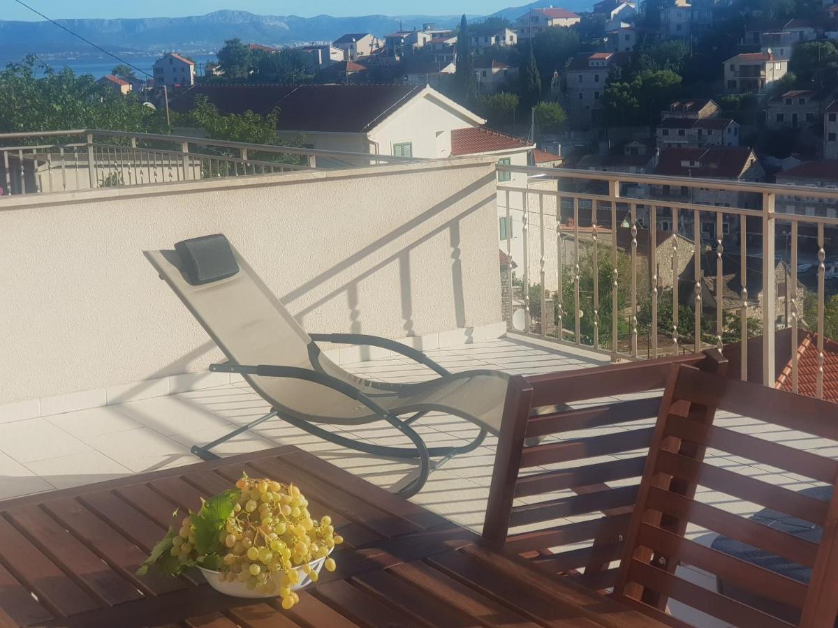 New Apartment With Panoramic View Stomorska Kültér fotó
