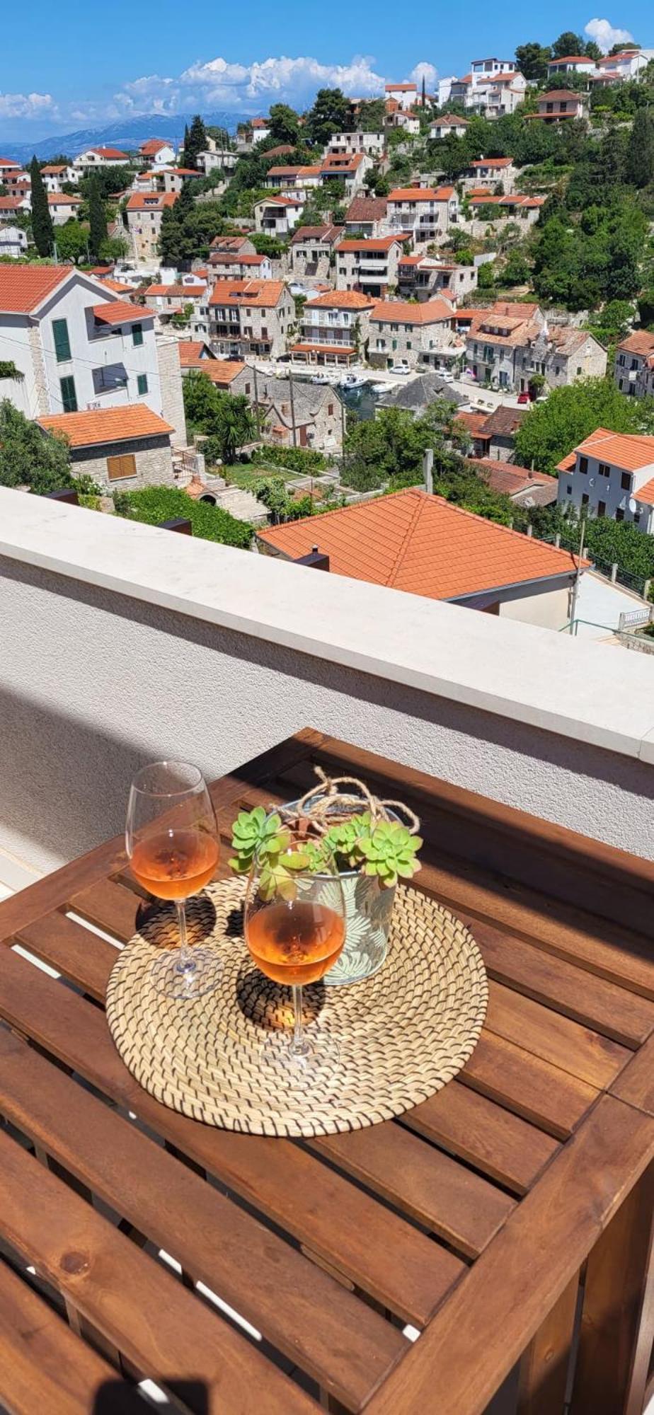 New Apartment With Panoramic View Stomorska Kültér fotó